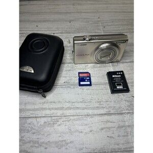 Nikon COOLPIX S6100 16.0MP Digital Camera - Silver. Tested Works. No Charger.